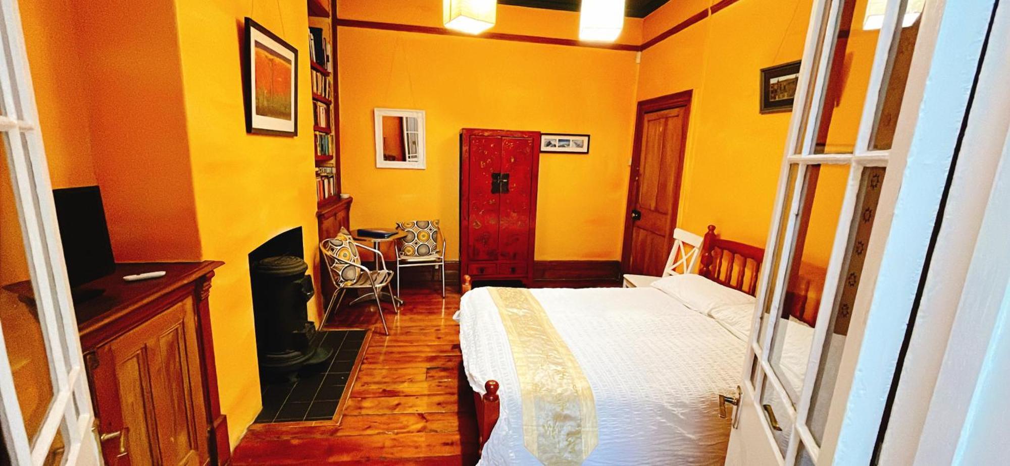 카디프 Funky Urban Jungle B&B 외부 사진